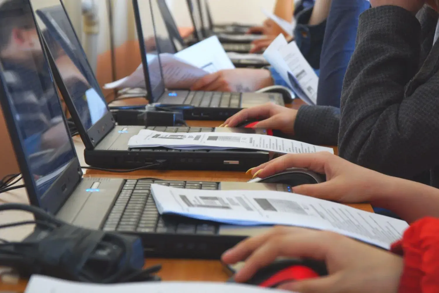 School children at laptops